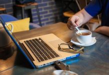 Jak používat MacBook bezpečně na veřejnosti